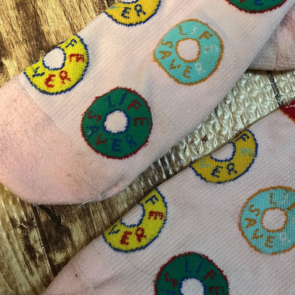 🍭👌🏻🍭• 🟠🍭🧦FIGS x Ltd Edt. Lifesaver🧦🍭🔴•🍭 - Picture 5 of 9